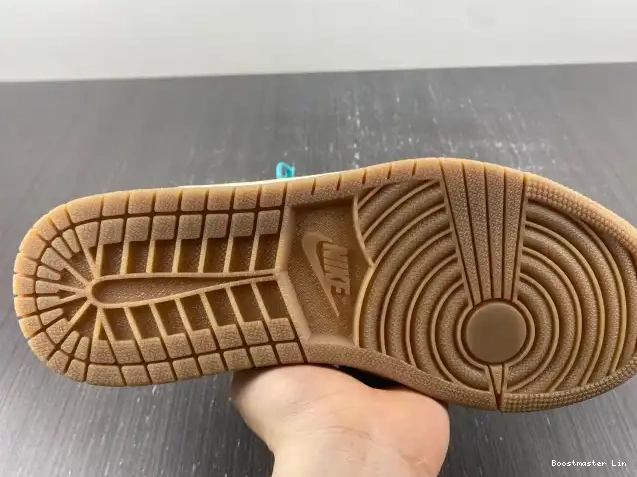 Boostmaster lin Retro 1 Low OG DZ7292-200 Jordan Voodoo Zion Williamson 0624